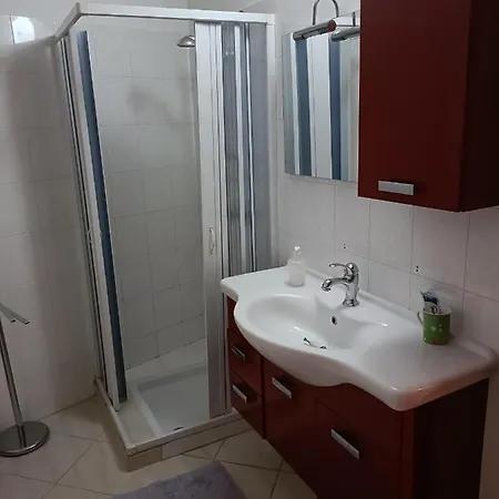 Сasa de vacaciones Con Giardino